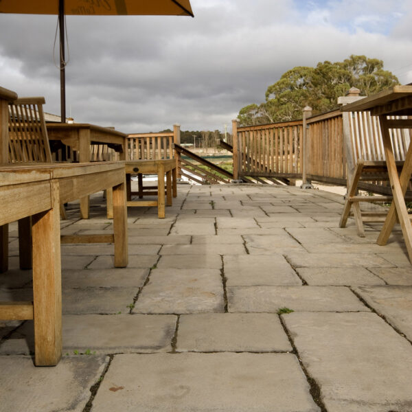 Bradstone Cobblestone Outdoor Pavers - Grey Green