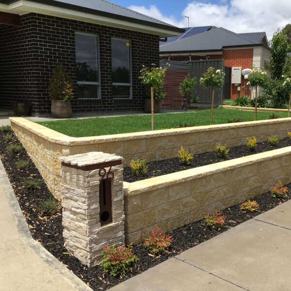 Versawall Raised Garden Bed - Versawall Bondi Blend & Splitface Cap - Letterbox Ledge Stone Travertine