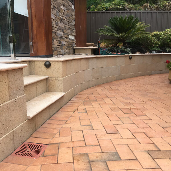 Freestone Block Smooth Limestone - Curved Retaining Wall